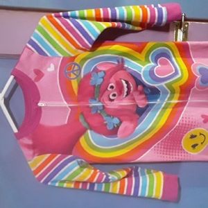 Trolls one piece pajama. Girl's size 6.